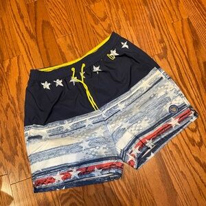 Patriotic Star Patterned Men's Athletic Shorts